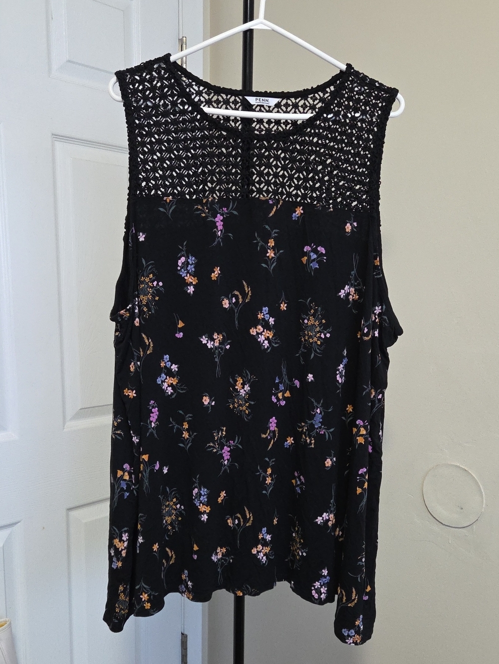 Penningtons Plus Size Black Floral Crochet Yoke Tank Top